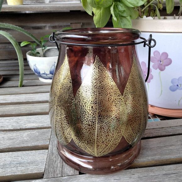 Red Glass Lantern or Vase with Gold Leaf design - Picture 4 of 7